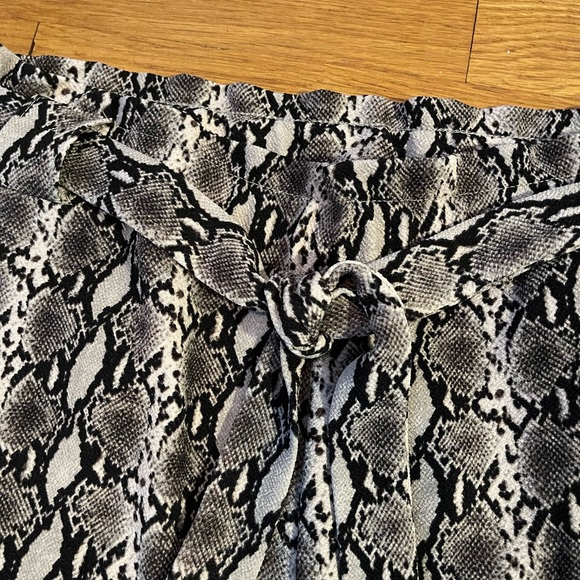 Python Print Dress Pants - Picture 3 of 3